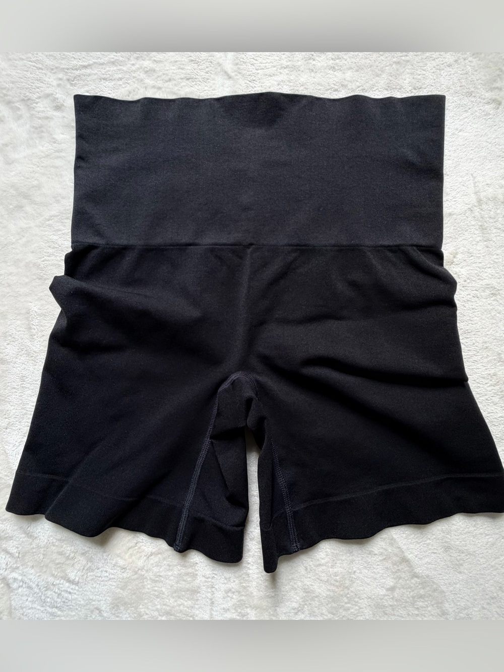 SPANX Women's Sz S Everyday Shaping Panties Mid-Thigh Short  Black